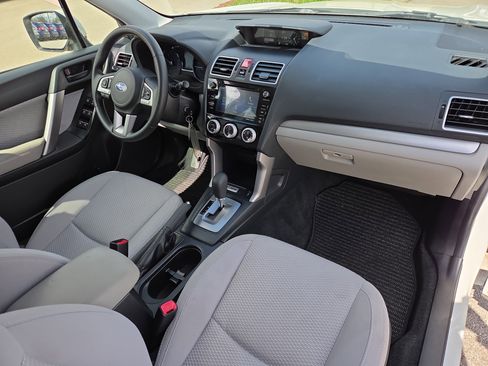 Used 2018 Subaru Forester 2.5i Premium image 16