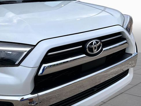 Used 2024 Toyota 4Runner Limited AWD/4WD image 30