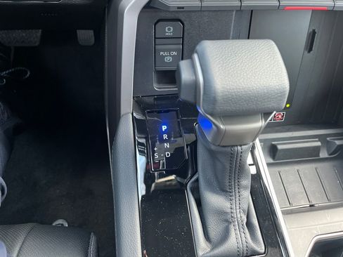 Used 2026 Toyota Tundra Limited image 28