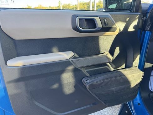 Used 2022 Ford Bronco Wildtrak image 16