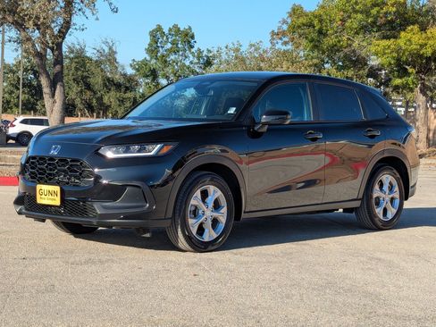 Used 2025 Honda HR-V LX image 8