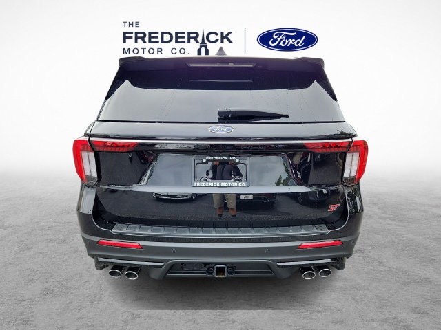 Certified 2025 Ford Explorer ST AWD/4WD image 5