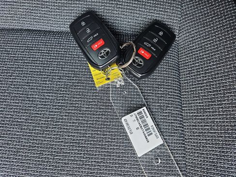 Used 2026 Toyota bZ FWD image 19