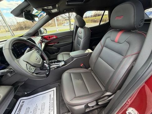 Used 2025 Chevrolet Trax RS w/ Sunroof Package image 33