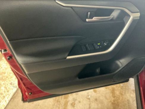 Certified 2025 Toyota RAV4 XLE AWD/4WD image 12