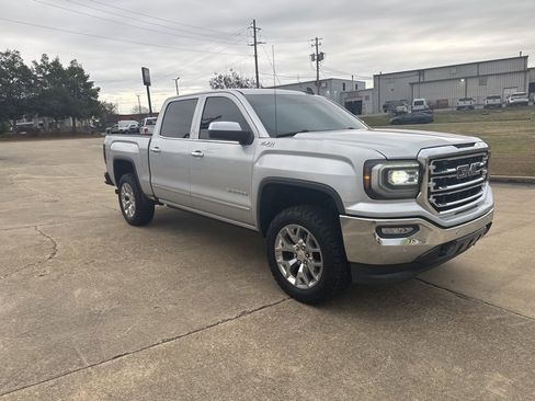 Used 2018 GMC Sierra 1500 SLT image 25