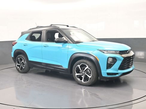 Used 2021 Chevrolet TrailBlazer RS w/ Sun and Liftgate Package FWD image 8