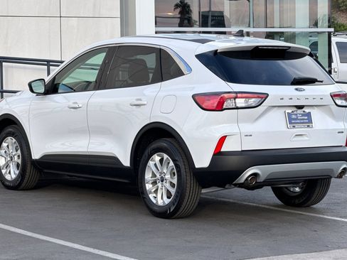 Certified 2022 Ford Escape SE w/ Convenience Package image 5