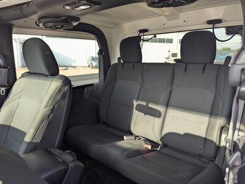 Used 2018 Jeep Wrangler Sport S image 15