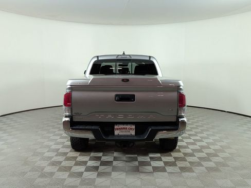 Used 2023 Toyota Tacoma TRD Off-Road AWD/4WD image 4