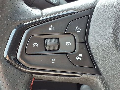 Used 2024 Chevrolet Trax RS w/ Sunroof Package image 25