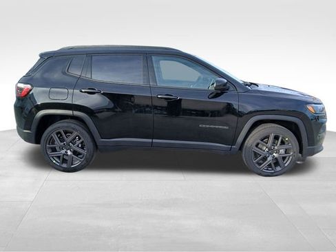 New 2026 Jeep Compass Latitude image 6