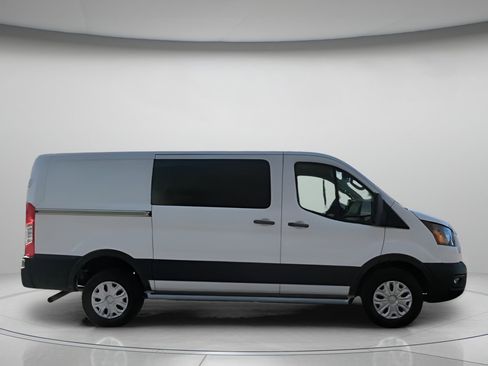 Certified 2024 Ford Transit 250 Low Roof w/ Exterior Upgrade Package image 31