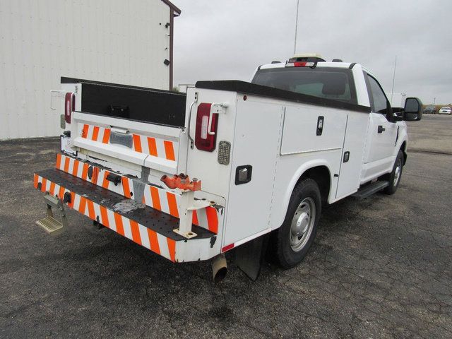 Used 2021 Ford F250 XL RWD image 3