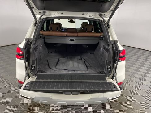 Used 2026 BMW X5 xDrive40i w/ Climate Comfort Package image 35