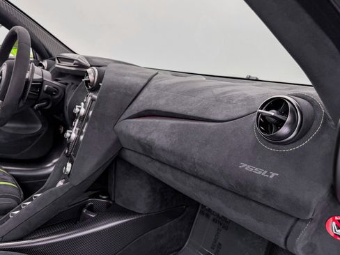 Used 2021 McLaren 765LT RWD image 14