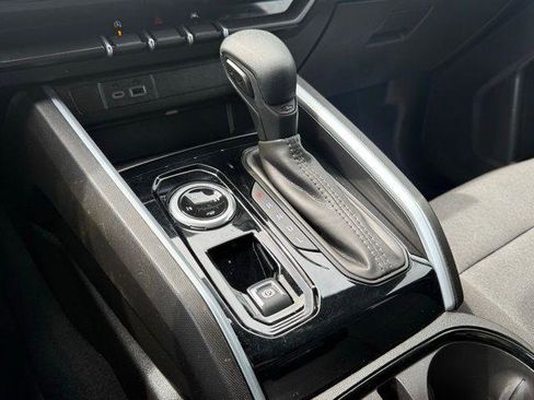 Used 2025 Chevrolet Colorado W/T w/ LPO, Pro Essentials Package image 7