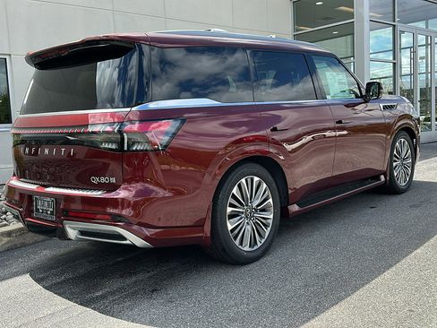 New 2025 INFINITI QX80 Luxe w/ Exterior Package image 5