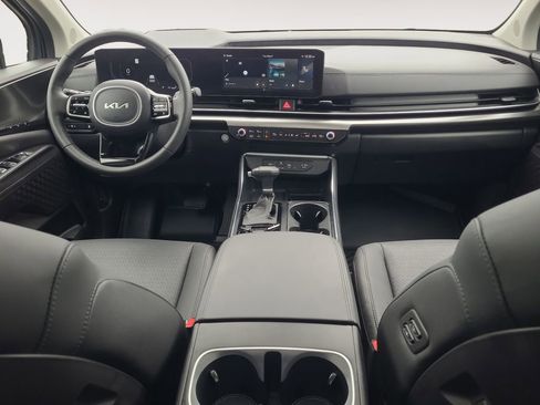 Used 2025 Kia Carnival SX Prestige FWD image 10
