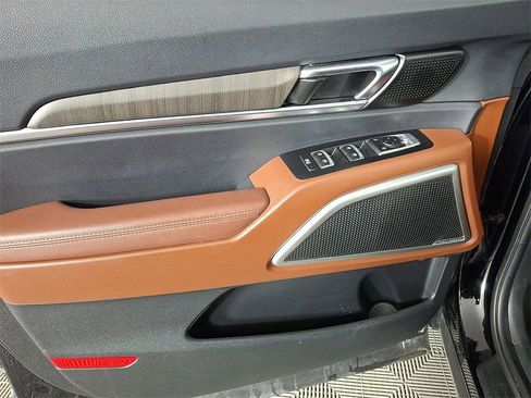Used 2023 Kia Telluride EX w/ EX Captain's Chair Package image 16