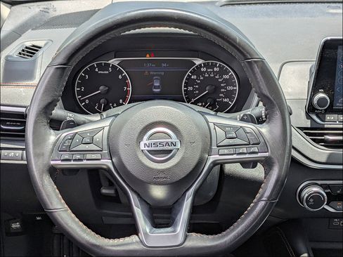 Used 2022 Nissan Altima 2.5 SR w/ Midnight Edition Package FWD image 19