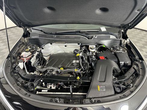 Used 2025 Buick Envista Preferred image 32