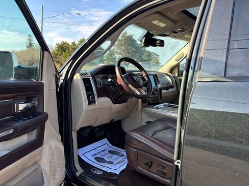 Used 2017 RAM 3500 Laramie Longhorn w/ Convenience Group RWD image 15