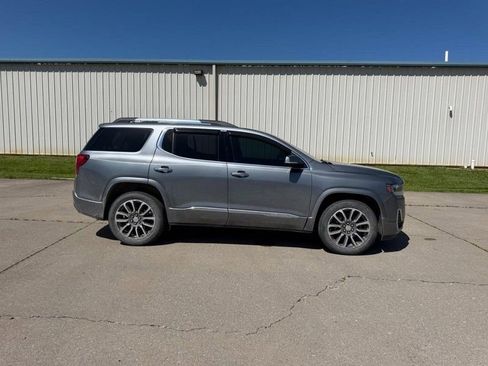 Used 2021 GMC Acadia Denali w/ Denali Technology Package AWD/4WD image 2