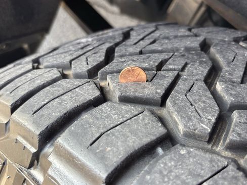 Used 2020 GMC Sierra 1500 AT4 w/ AT4 Premium Package image 14