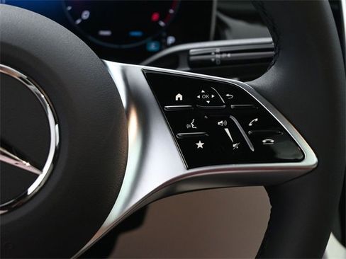 New 2026 Mercedes-Benz GLC 300 image 23