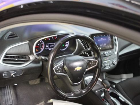 Used 2022 Chevrolet Malibu RS FWD image 14