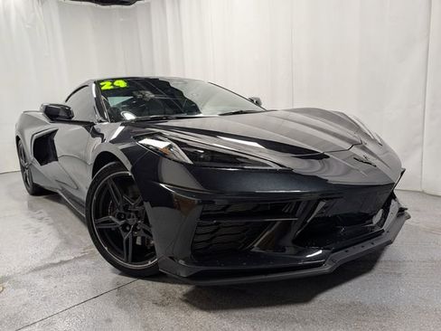 Used 2024 Chevrolet Corvette Stingray Preferred Cpe w/ Z51 Performance Package RWD image 2