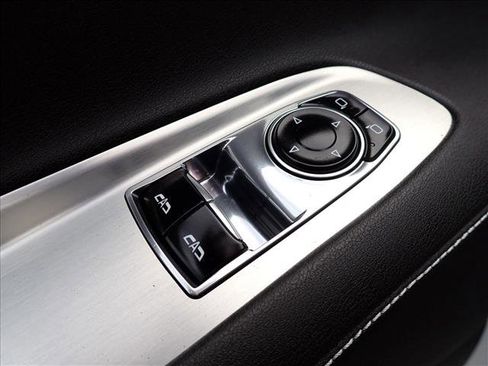 Used 2023 Chevrolet Corvette Stingray Coupe w/ Z51 Performance Package image 12