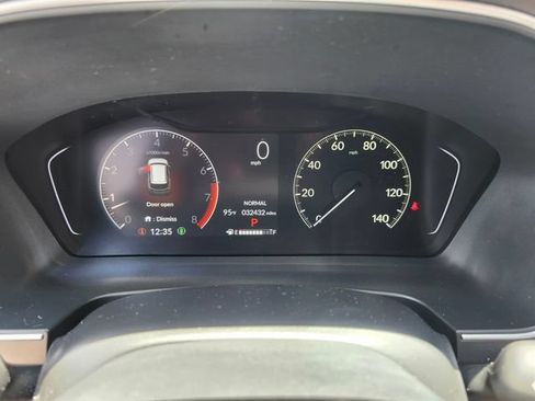 Used 2024 Honda Pilot Touring image 29