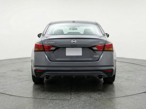 Used 2025 Nissan Altima 2.5 SV FWD image 7