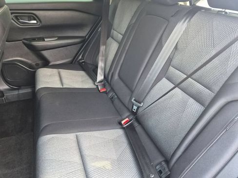 Used 2025 Nissan Rogue SV AWD/4WD image 25