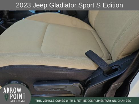 Used 2023 Jeep Gladiator Sport AWD/4WD image 23