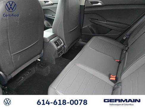 Certified 2025 Volkswagen Taos SE AWD/4WD image 19