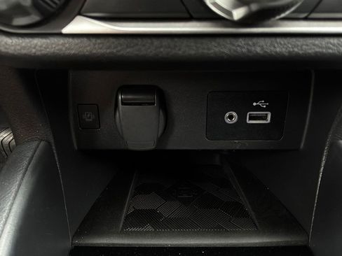 Used 2025 Nissan Versa SV FWD image 23