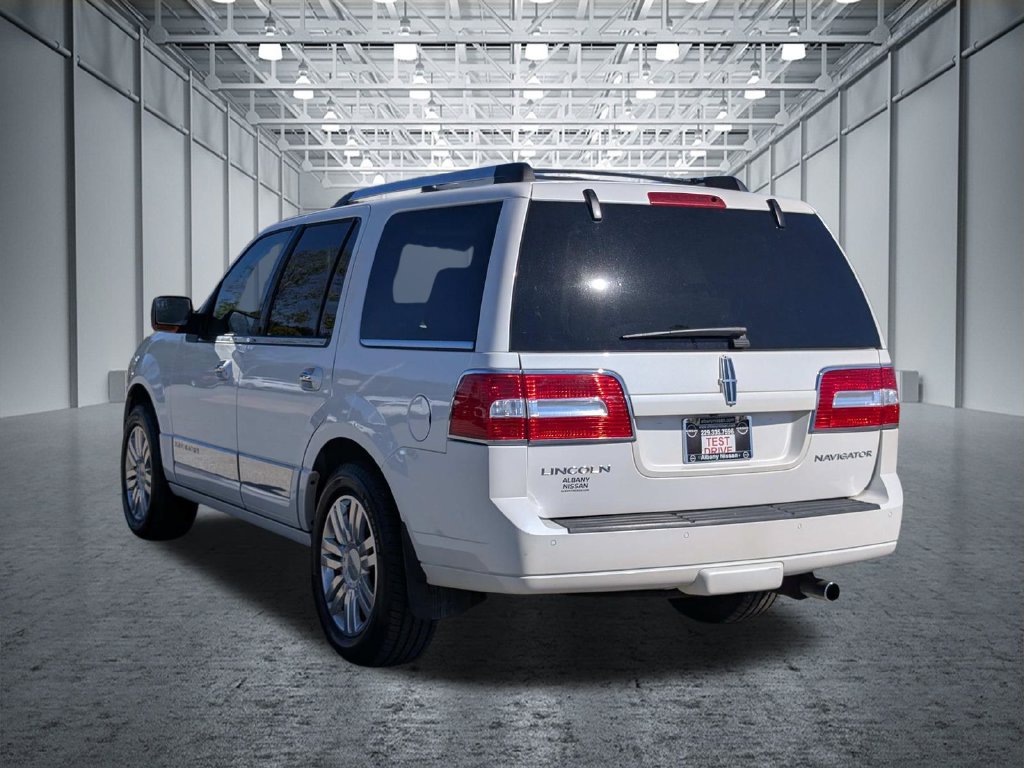 Used 2014 Lincoln Navigator 2WD image 10