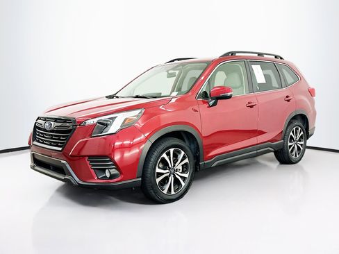 Used 2023 Subaru Forester Limited image 3
