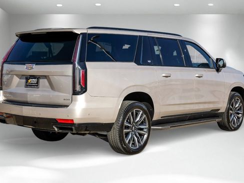 Used 2021 Cadillac Escalade ESV Sport image 7