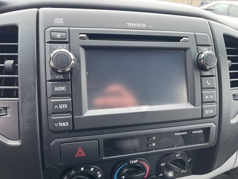 Used 2013 Toyota Tacoma PreRunner image 13