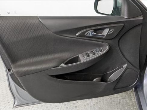 Used 2023 Chevrolet Malibu LT FWD image 13