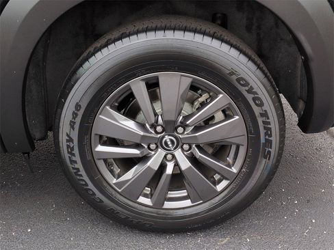 Used 2022 Nissan Pathfinder SV image 21