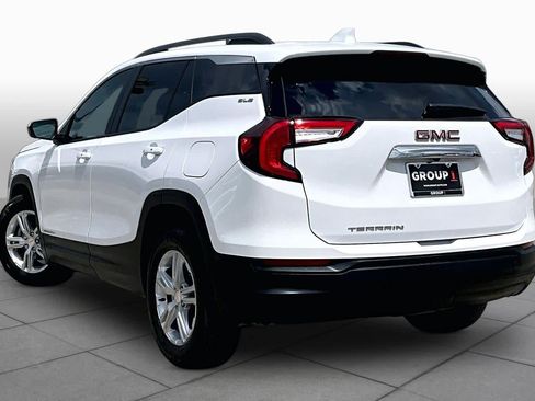 Used 2024 GMC Terrain SLE w/ Driver Convenience Package FWD image 12
