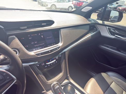 Used 2021 Cadillac XT5 Premium Luxury AWD/4WD image 22