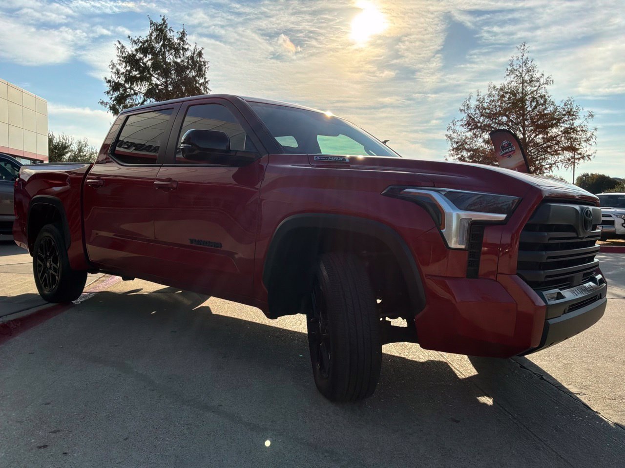 Used 2025 Toyota Tundra Limited AWD/4WD image 4