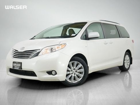 Used 2017 Toyota Sienna XLE Premium AWD/4WD image 1