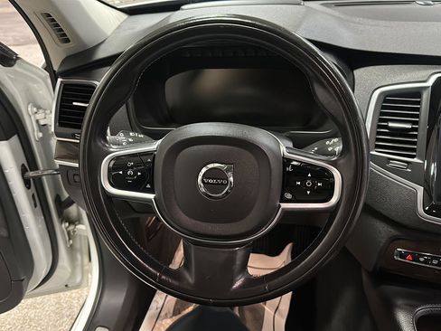 Used 2019 Volvo XC90 T6 Momentum w/ Advanced Package image 18